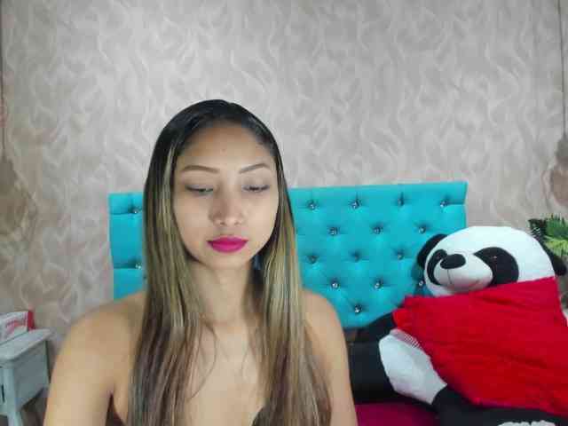 MadelineDollx webcam