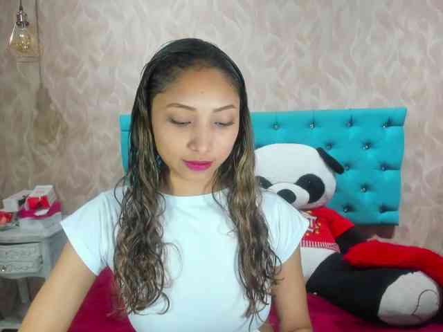 MadelineDollx webcam