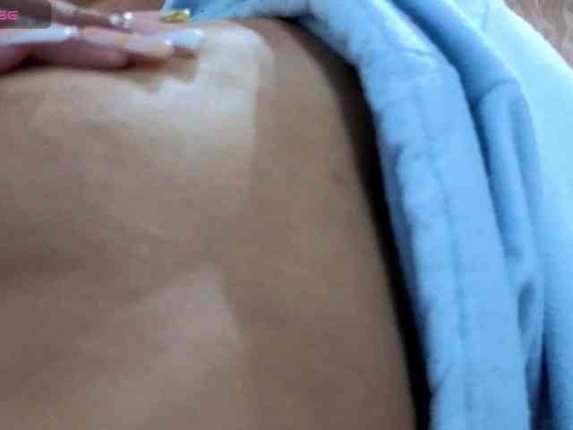 MadelineDollx webcam