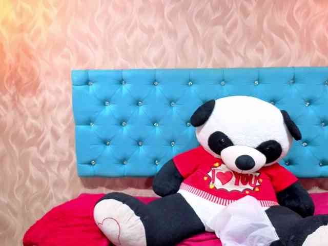 MadelineDollx webcam