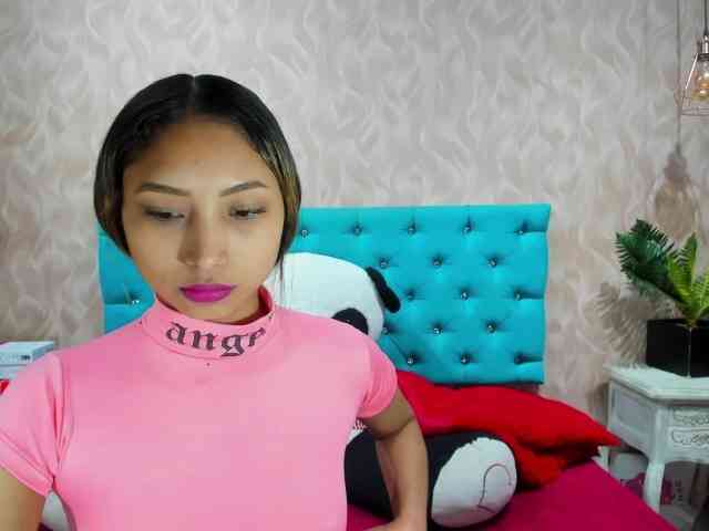 MadelineDollx webcam