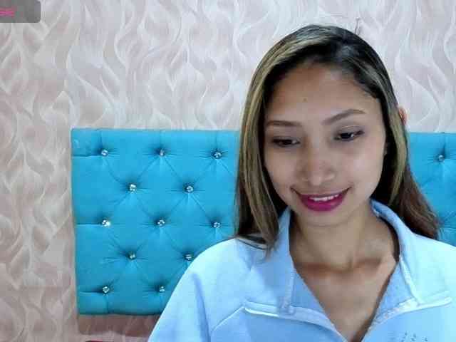 MadelineDollx webcam