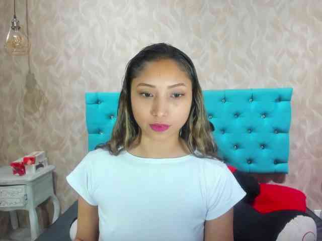 MadelineDollx webcam