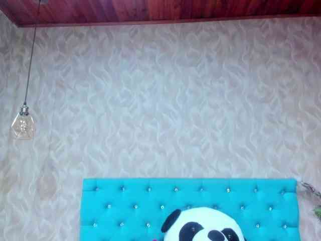 MadelineDollx webcam
