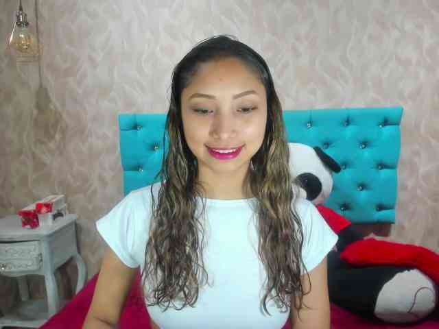 MadelineDollx webcam