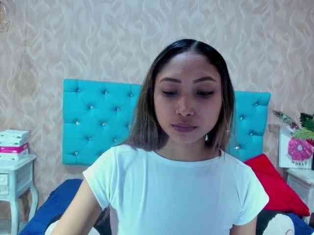 MadelineDollx webcam