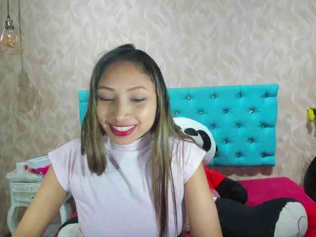 MadelineDollx webcam