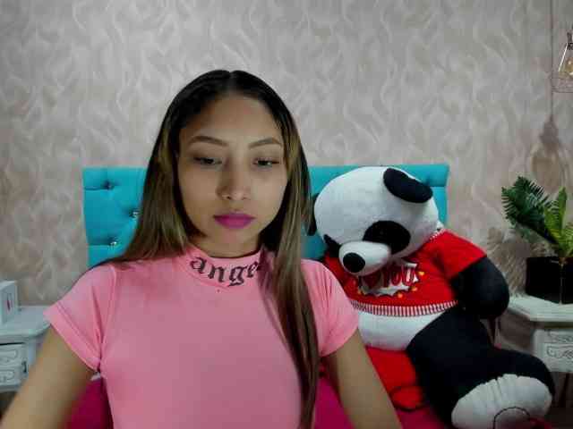 MadelineDollx webcam