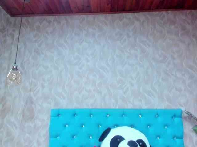 MadelineDollx webcam