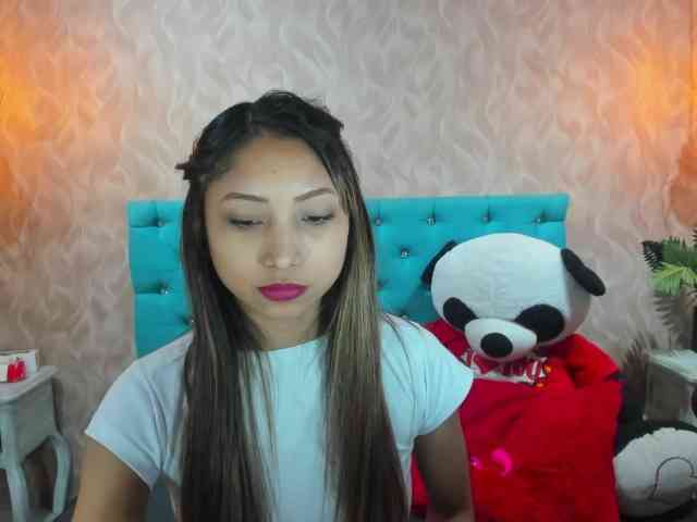 MadelineDollx webcam