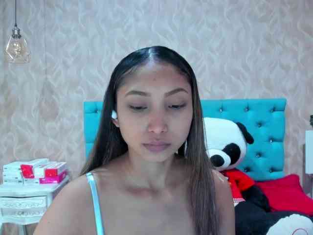 MadelineDollx webcam