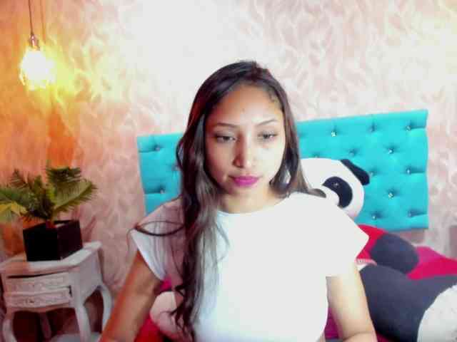 MadelineDollx webcam