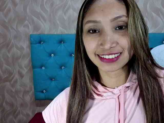 MadelineDollx webcam