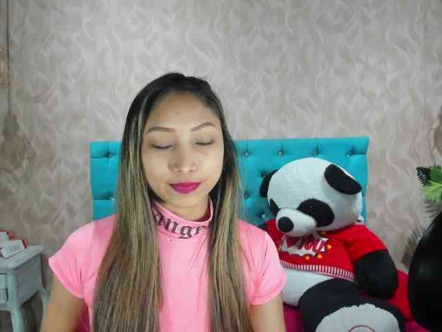 MadelineDollx webcam