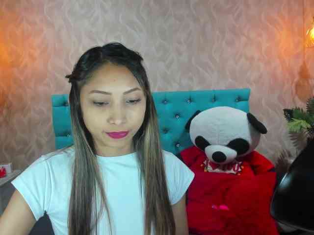 MadelineDollx webcam