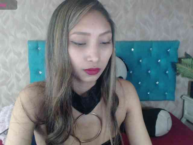 MadelineDollx webcam