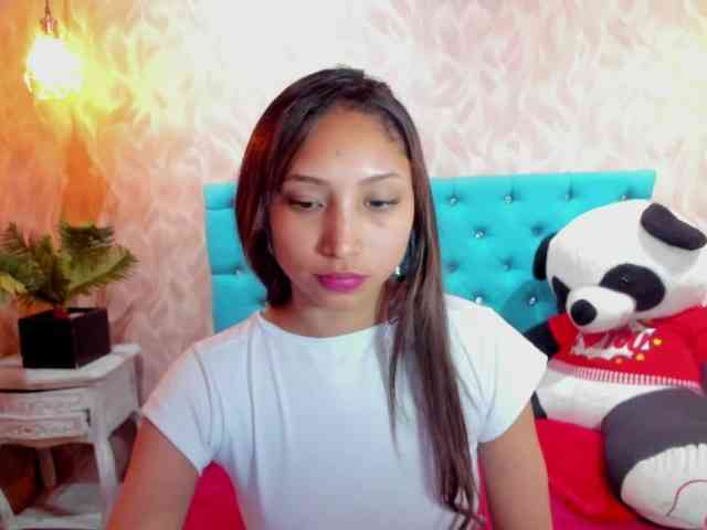 MadelineDollx webcam