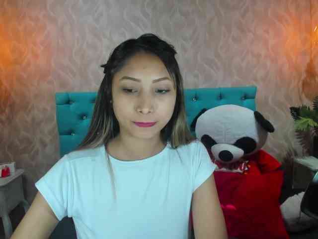 MadelineDollx webcam