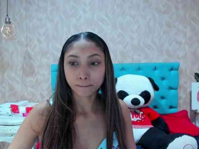 MadelineDollx webcam
