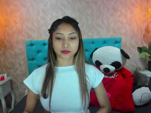 MadelineDollx webcam