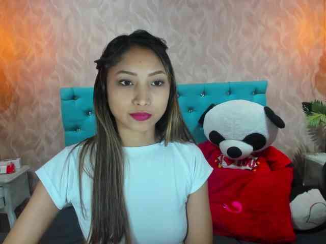 MadelineDollx webcam