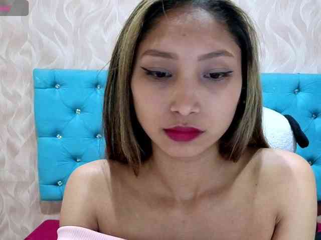 MadelineDollx webcam