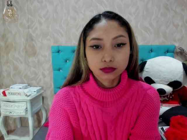 MadelineDollx webcam