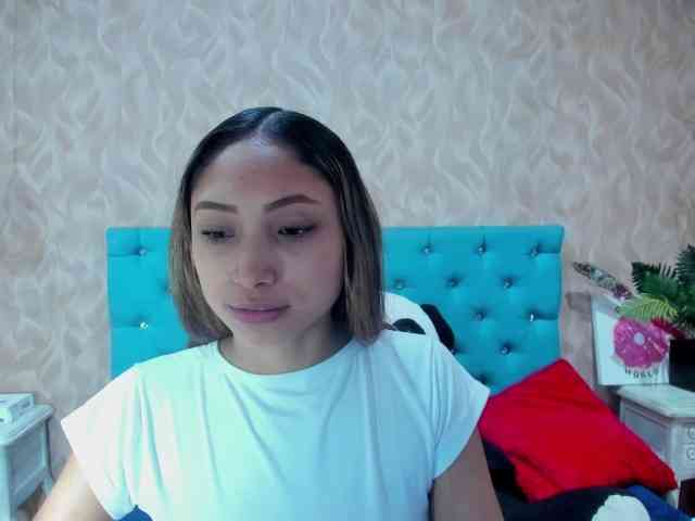 MadelineDollx webcam