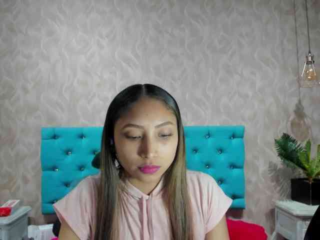 MadelineDollx webcam