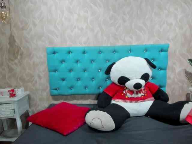 MadelineDollx webcam