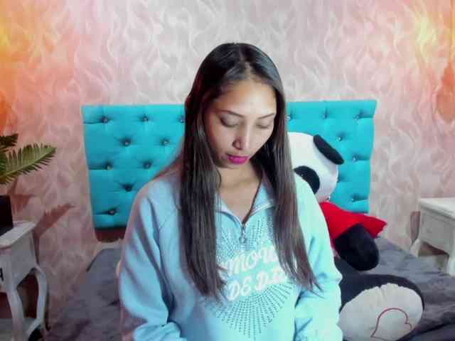 MadelineDollx webcam