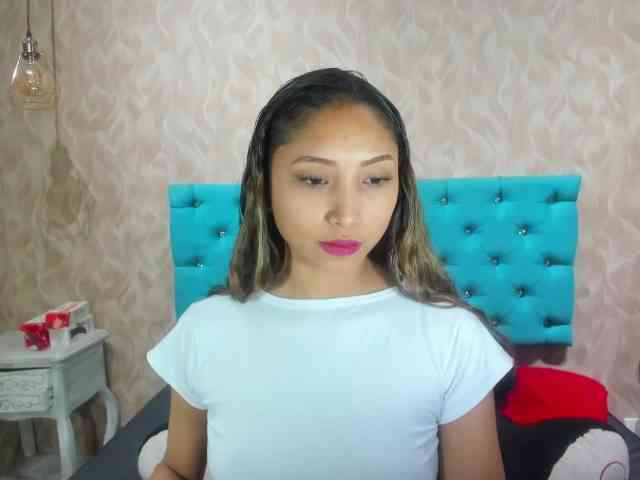 MadelineDollx webcam