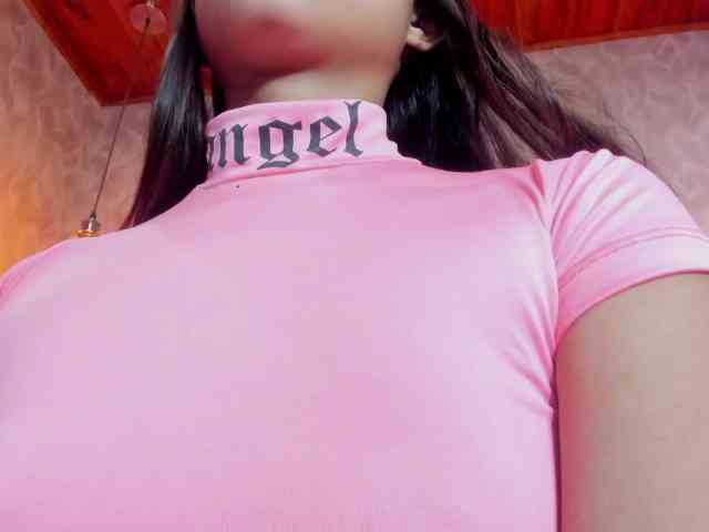 MadelineDollx webcam