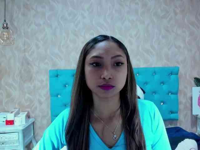 MadelineDollx webcam