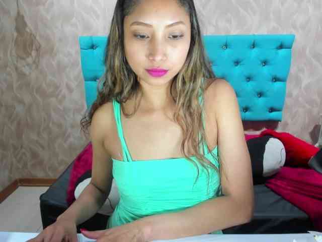 MadelineDollx webcam