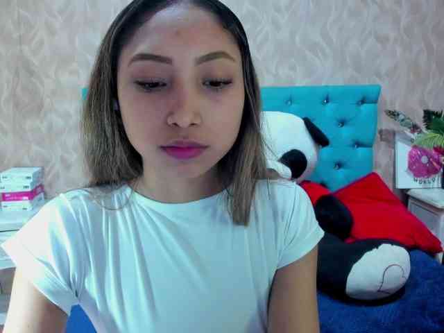 MadelineDollx webcam