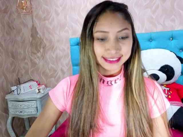 MadelineDollx webcam