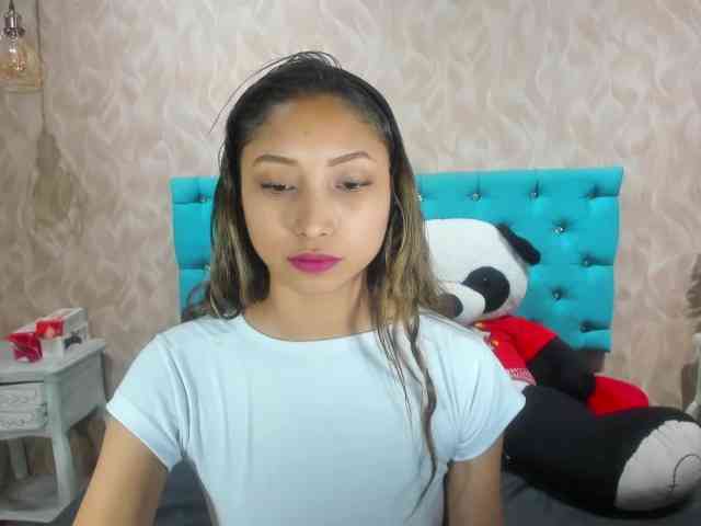 MadelineDollx webcam