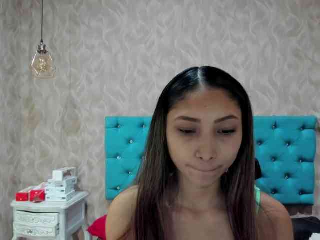 MadelineDollx webcam
