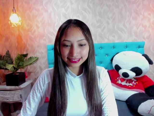 MadelineDollx webcam