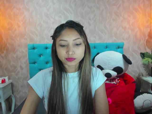 MadelineDollx webcam