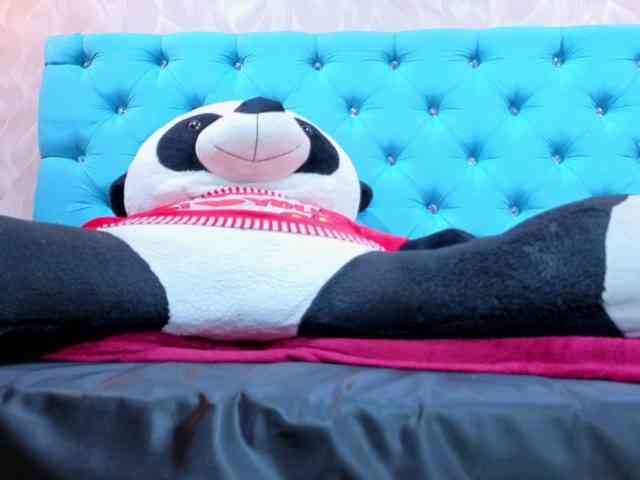 MadelineDollx webcam