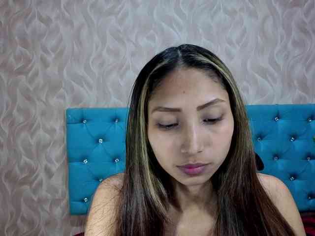 MadelineDollx webcam