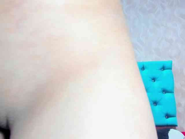 MadelineDollx webcam