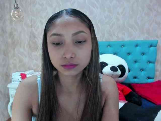 MadelineDollx webcam