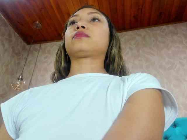 MadelineDollx webcam