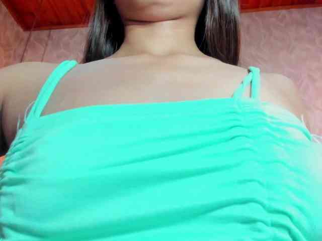 MadelineDollx webcam