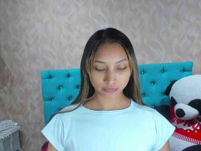 MadelineDollx webcam