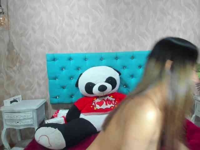 MadelineDollx webcam