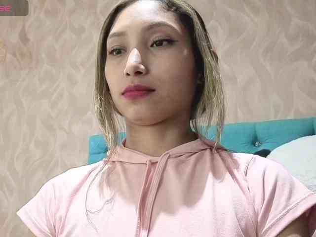 MadelineDollx webcam